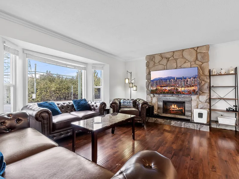 10746 RIVER ROAD - photo 4 of 25