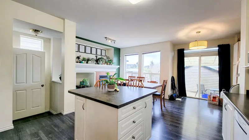 18455 67 AVENUE - photo 3 of 25