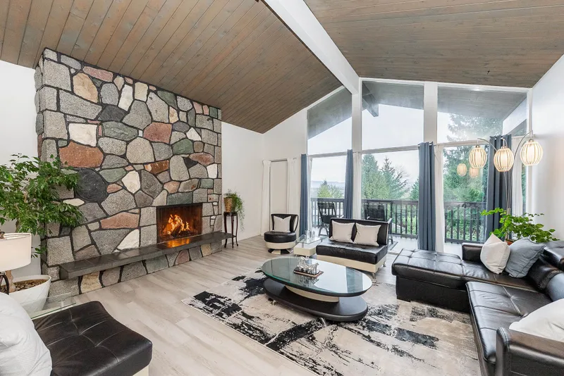 953 RANCH PARK WAY - photo 1 of 25