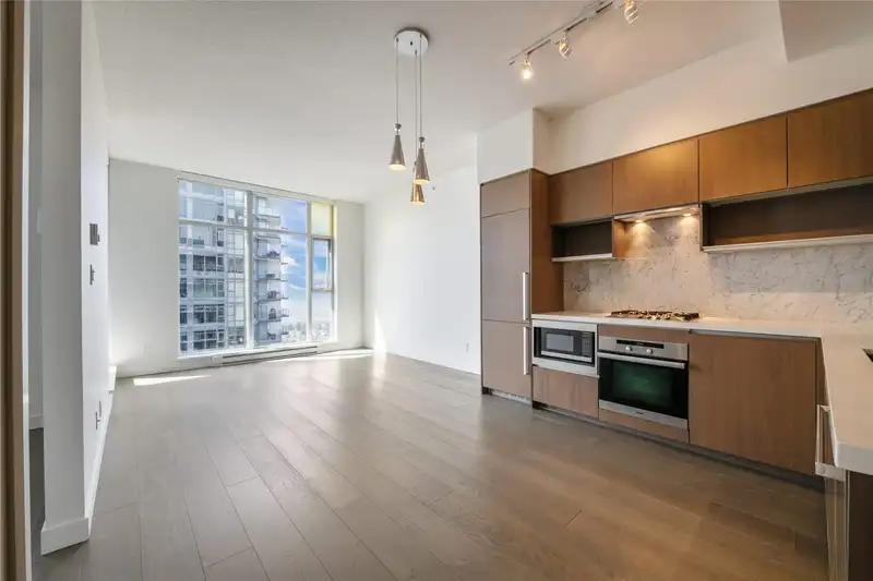3803 6588 NELSON AVENUE - photo 1 of 30