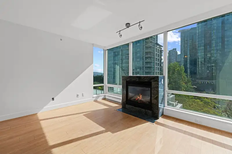 505 590 NICOLA STREET - photo 1 of 40