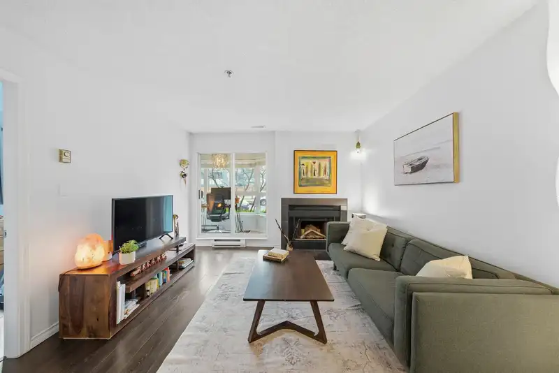 203 555 E 8TH AVENUE - photo 1 of 32