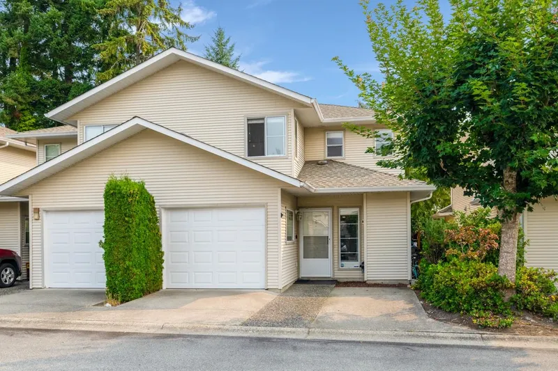 48 16016 82 AVENUE - photo 1 of 25