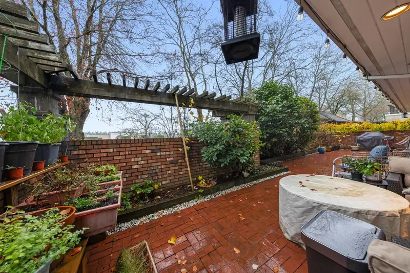 203 3401 CURLE AVENUE - photo 3 of 25