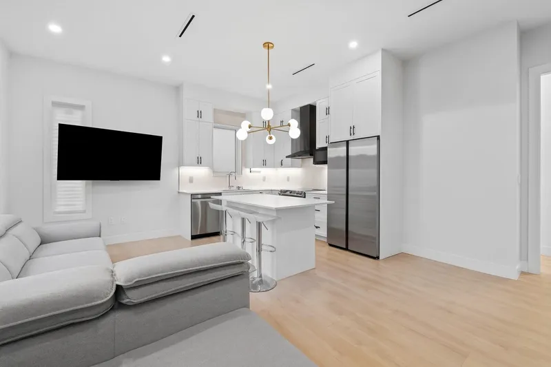 5499 MANOR STREET - photo 4 of 18