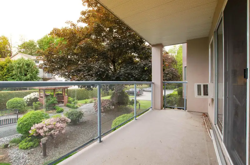 107 33110 GEORGE FERGUSON WAY - photo 2 of 30