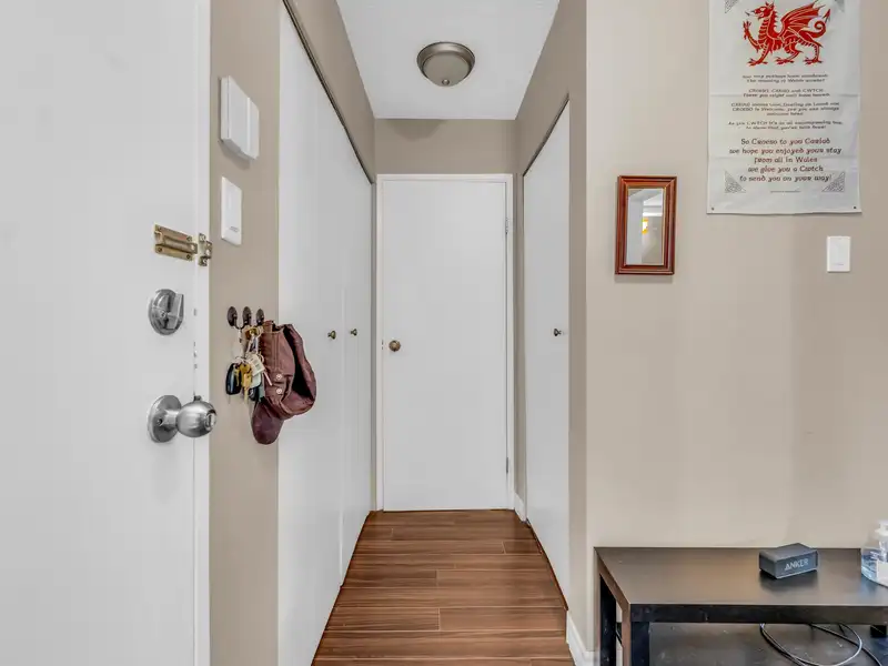 121 8460 ACKROYD ROAD - photo 3 of 33