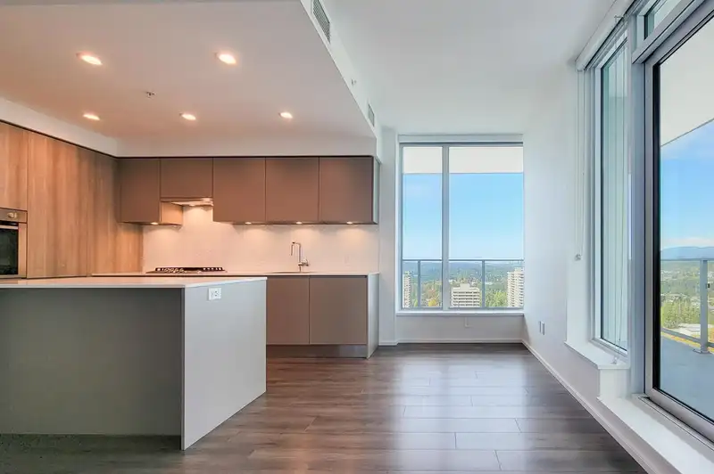 2610 3833 EVERGREEN PLACE - photo 3 of 32