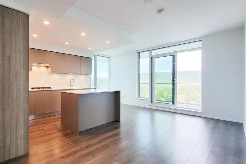 2610 3833 EVERGREEN PLACE - photo 4 of 32