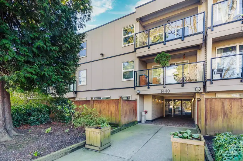 115 1440 E BROADWAY STREET - photo 1 of 17