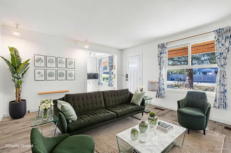 20258 OSPRING STREET - photo 4 of 23