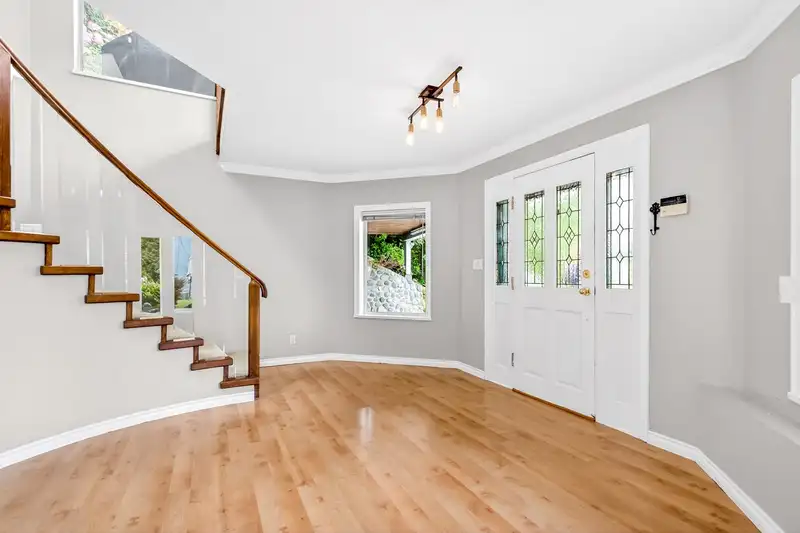 3612 KELLY AVENUE - photo 2 of 35