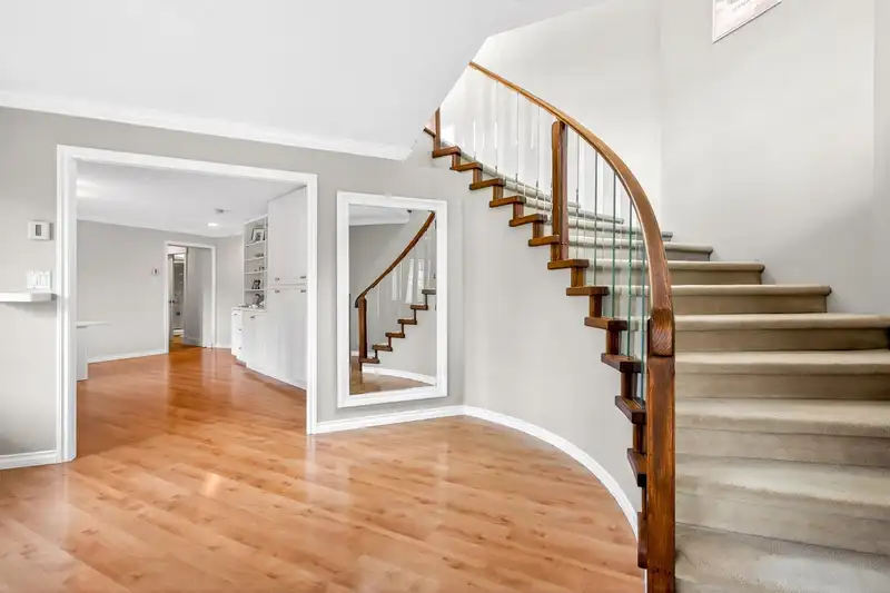 3612 KELLY AVENUE - photo 3 of 35