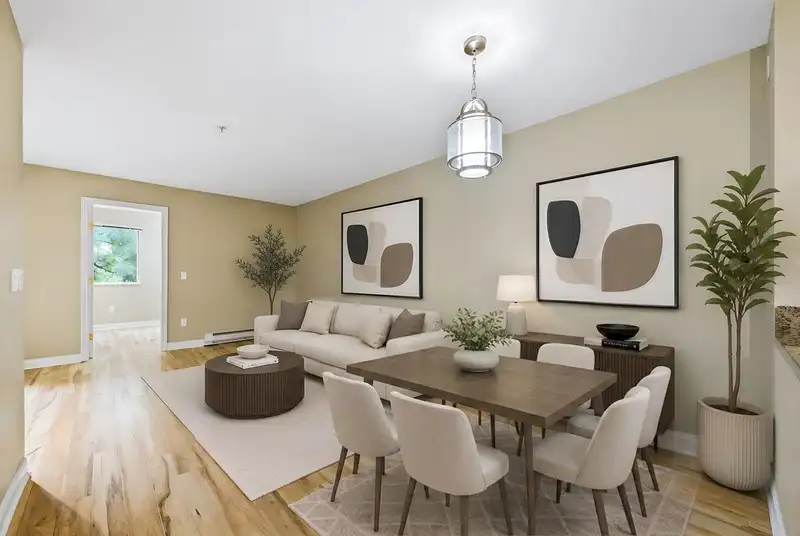 209 688 E 16TH AVENUE - photo 4 of 28