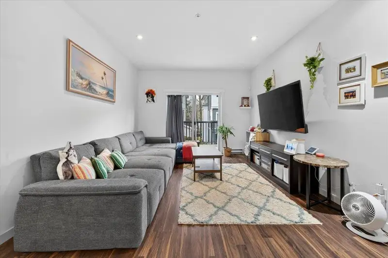 39 3010 RIVERBEND DRIVE - photo 1 of 25