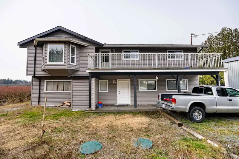 3885 152 STREET - photo 4 of 21
