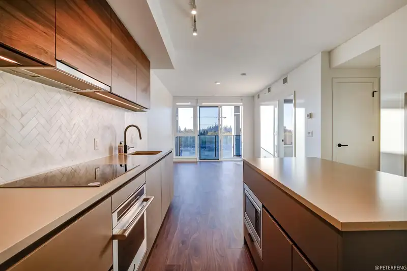 812 13428 105 AVENUE - photo 3 of 31