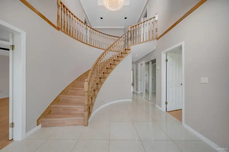 8035 15TH AVENUE - photo 2 of 32
