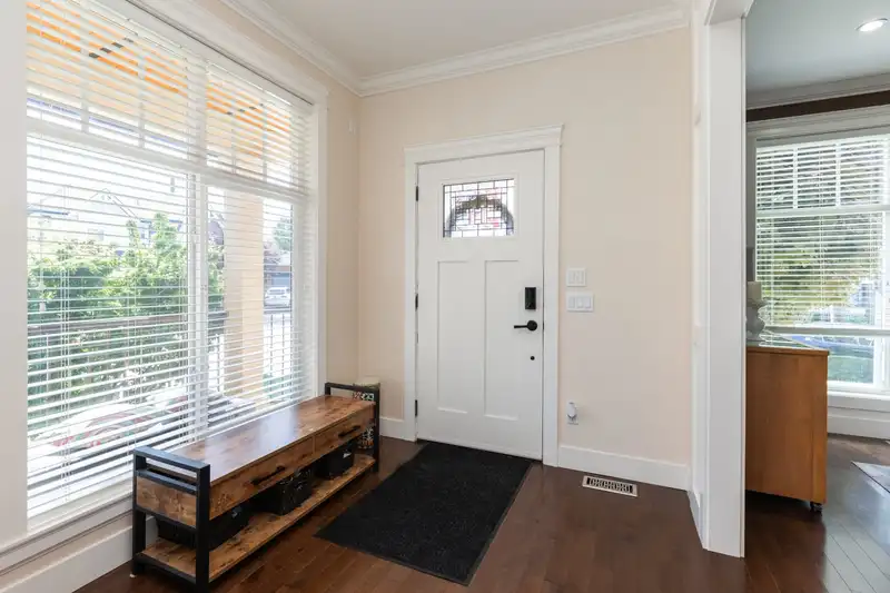 17449 2A AVENUE - photo 4 of 38