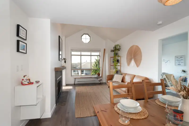 512 150 W 22ND STREET - photo 1 of 40