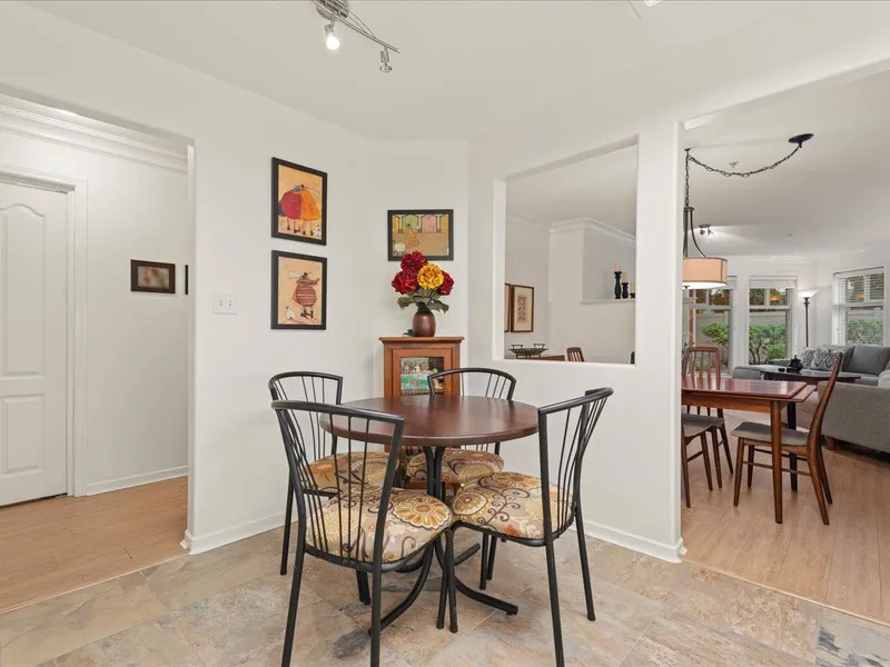 105 15340 19A AVENUE - photo 4 of 25