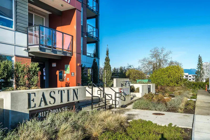 411 8117 200A STREET - photo 1 of 25