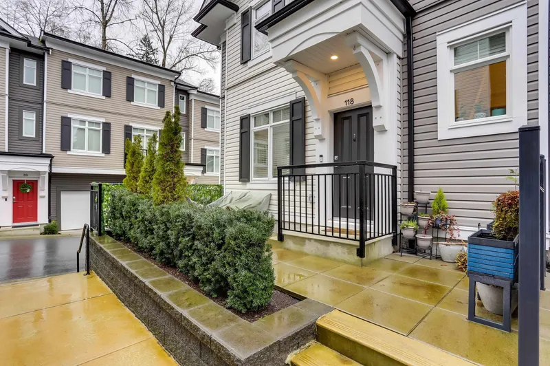 118 2070 OAK MEADOWS DRIVE - photo 3 of 25