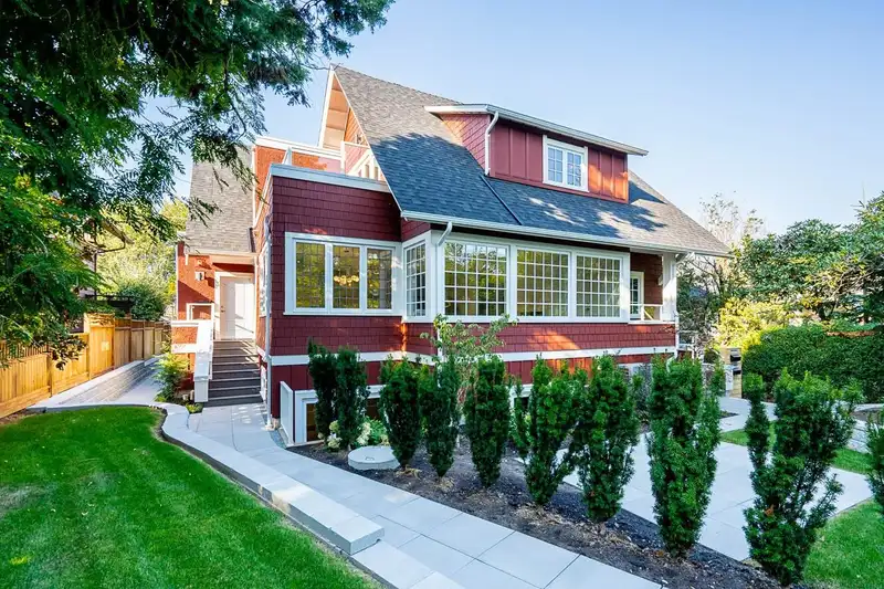 3 2403 W 37TH AVENUE - photo 1 of 36