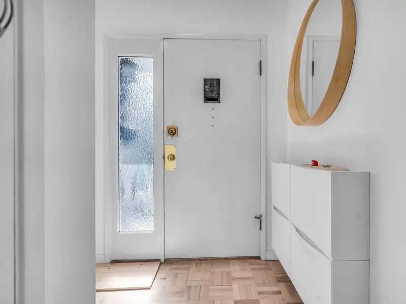 331 HOLMES STREET - photo 3 of 30