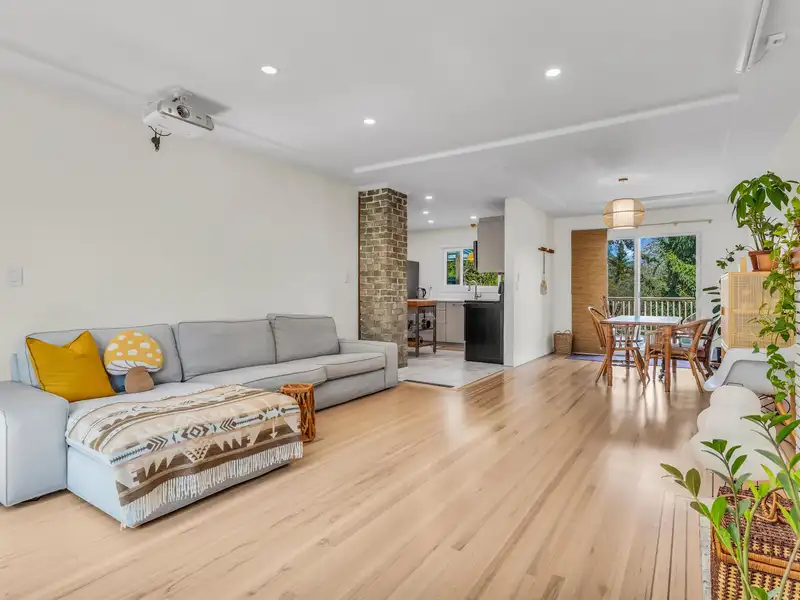 331 HOLMES STREET - photo 4 of 30