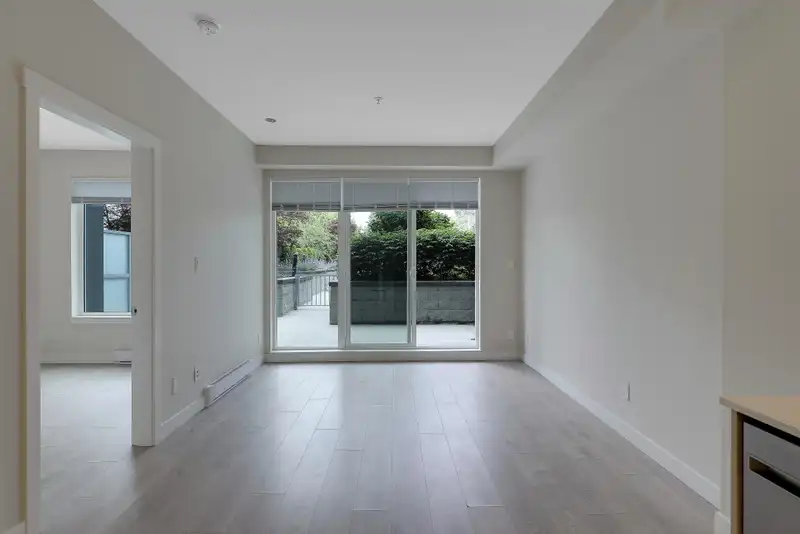 114 10838 WHALLEY BOULEVARD - photo 2 of 28