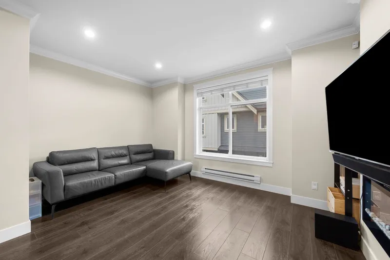 19 6033 WILLIAMS ROAD - photo 4 of 25