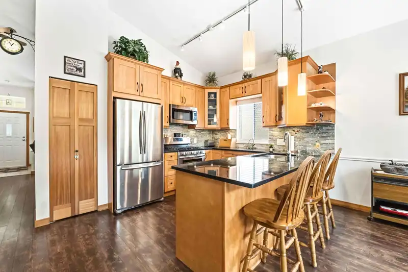 56 9012 WALNUT GROVE DRIVE - photo 3 of 39