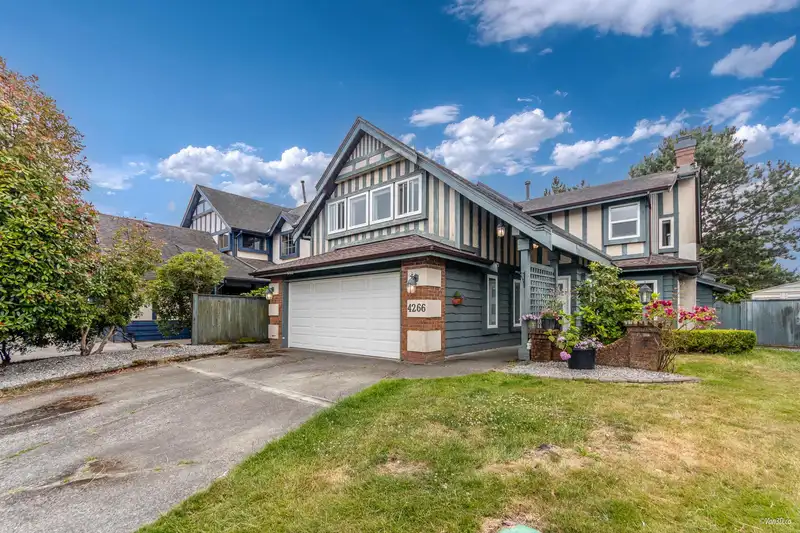 4266 FORTUNE AVENUE - photo 1 of 28