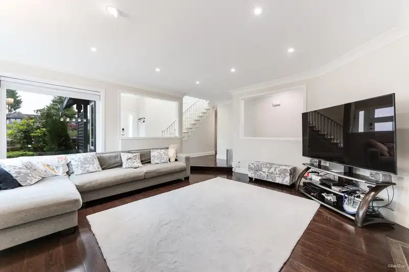 4266 FORTUNE AVENUE - photo 4 of 28