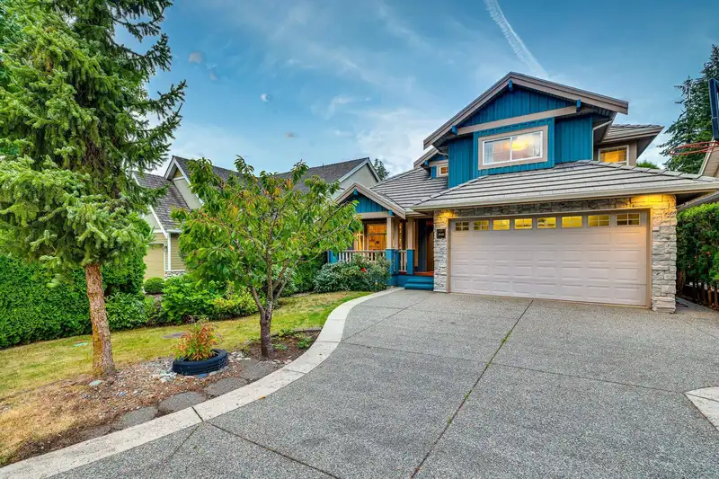 3648 155 STREET - photo 3 of 40