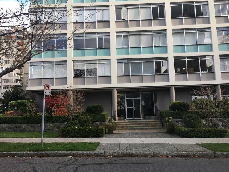 410 1975 PENDRELL STREET - photo 2 of 20