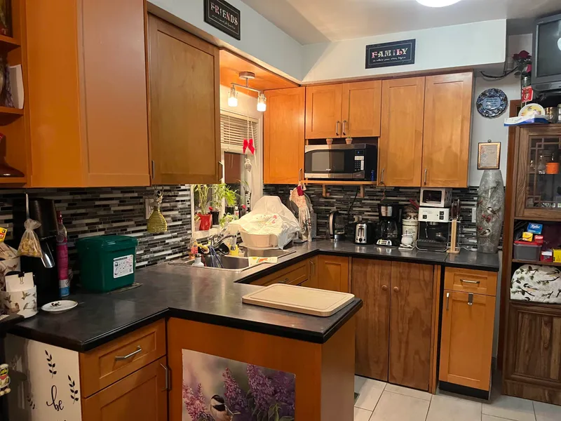 4042 NOOTKA STREET - photo 2 of 17