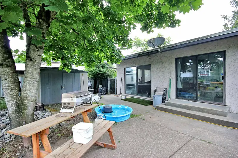 34740 3 AVENUE - photo 3 of 37
