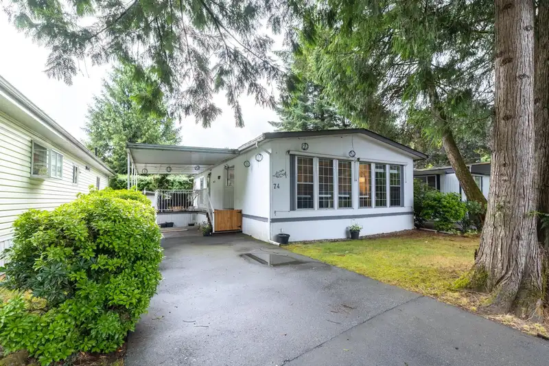 74 9080 198 STREET - photo 2 of 40