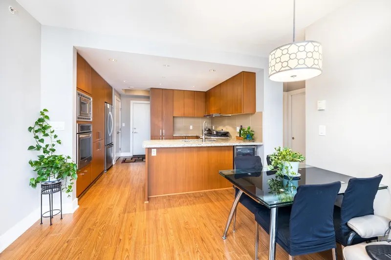 2206 1155 THE HIGH STREET - photo 2 of 21