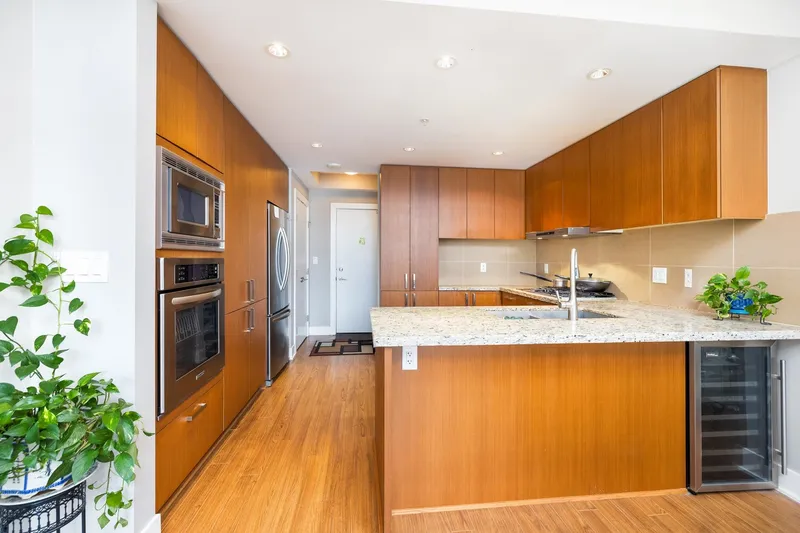 2206 1155 THE HIGH STREET - photo 4 of 21