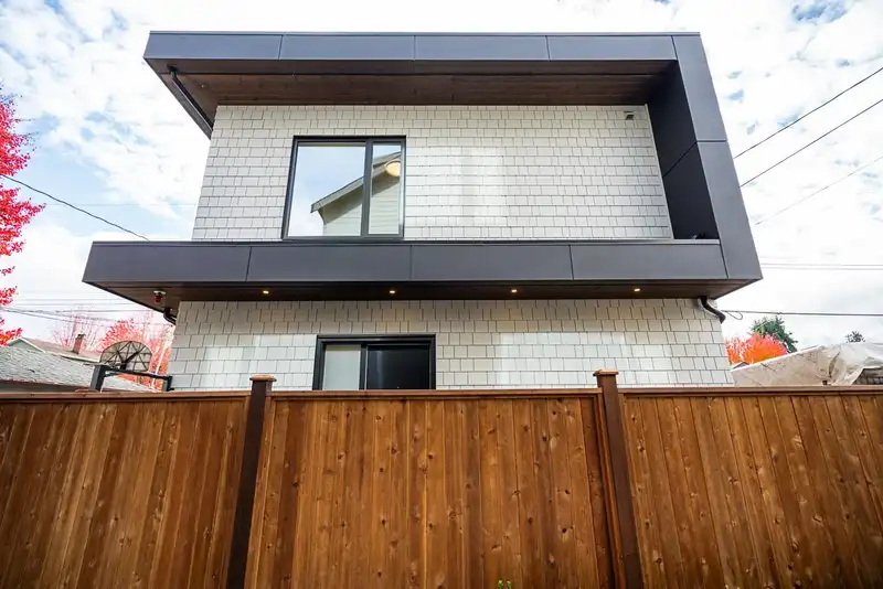 2462 ADANAC STREET - photo 2 of 20