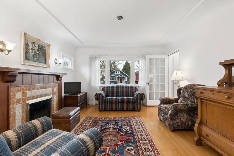 7621 CARTIER STREET - photo 3 of 22