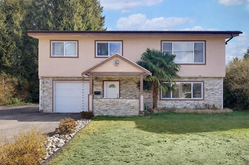 3436 WELLINGTON STREET - photo 2 of 25