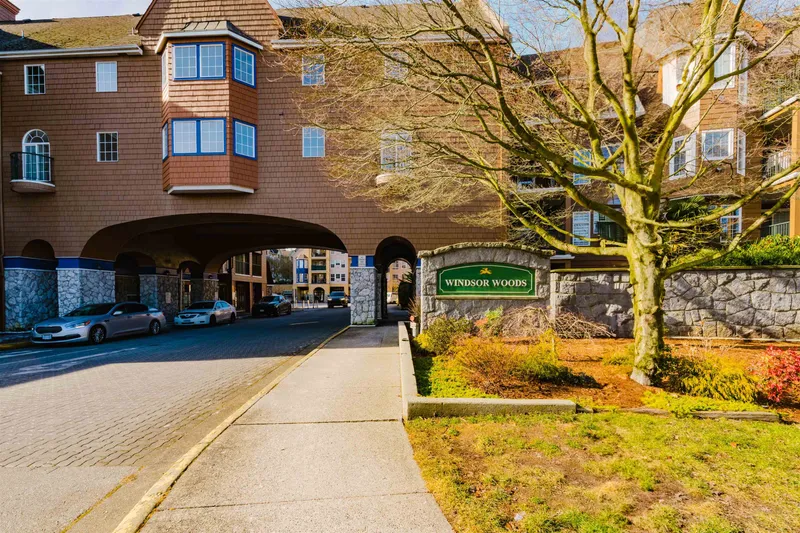 414 1359 56 STREET - photo 2 of 25