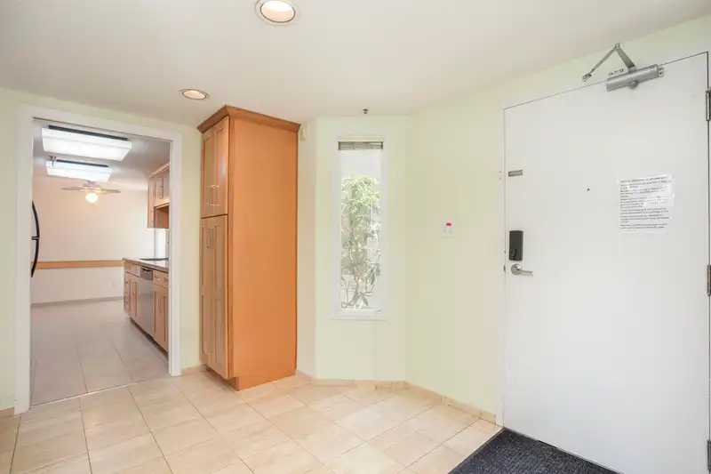 502 5733 CAMBIE STREET - photo 4 of 40