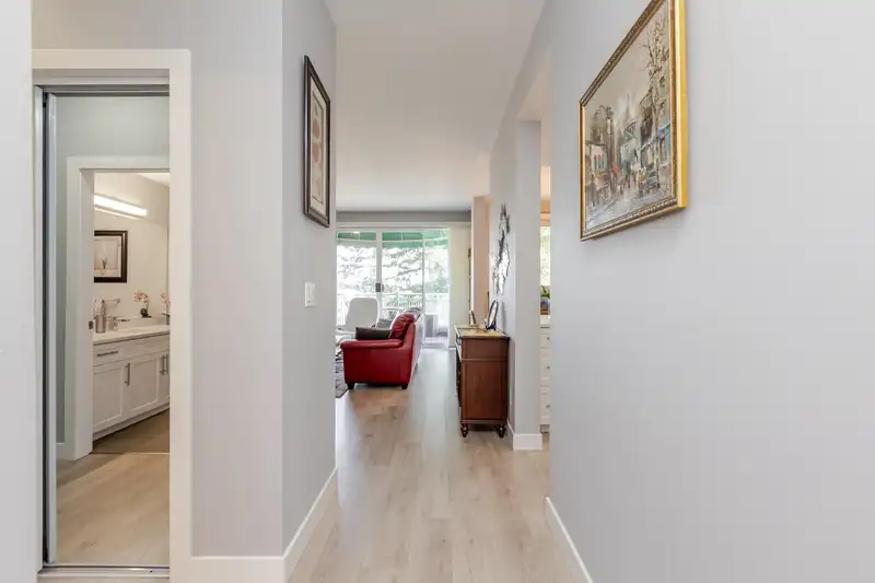 402 1785 MARTIN DRIVE - photo 2 of 25