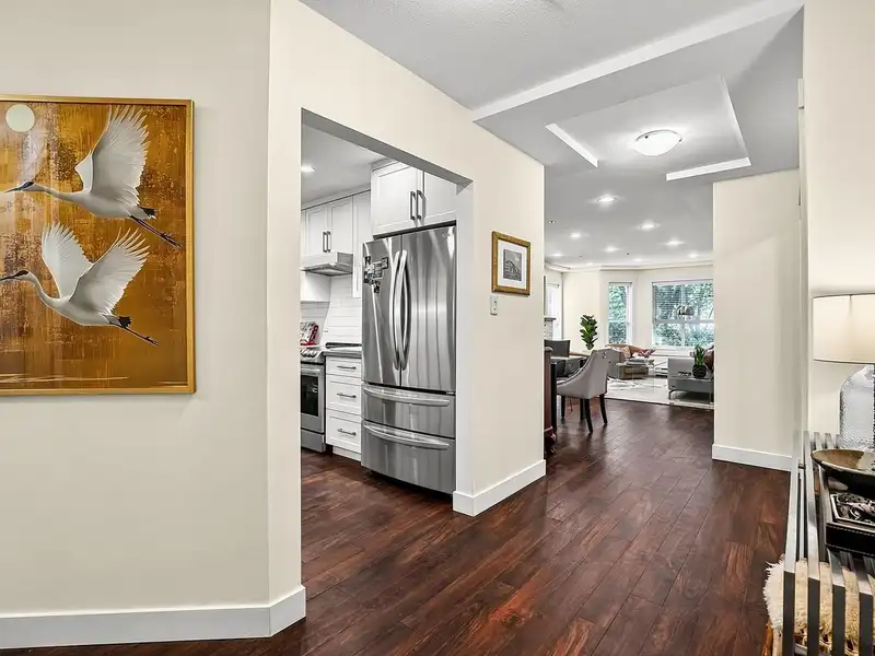 109 1283 PARKGATE AVENUE - photo 2 of 25