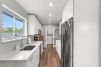 2 6320 48A AVENUE - thumbnail 2